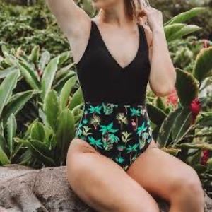 Cupshe one piece swimsuit Medium